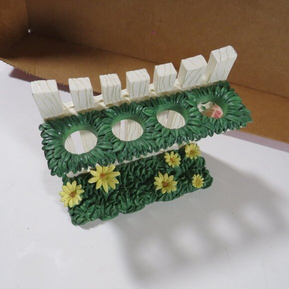 Kohl's Laura Ashley Fence Floral Garden Daisies Toothbrush Holder (pen holder) - Picture 9 of 12